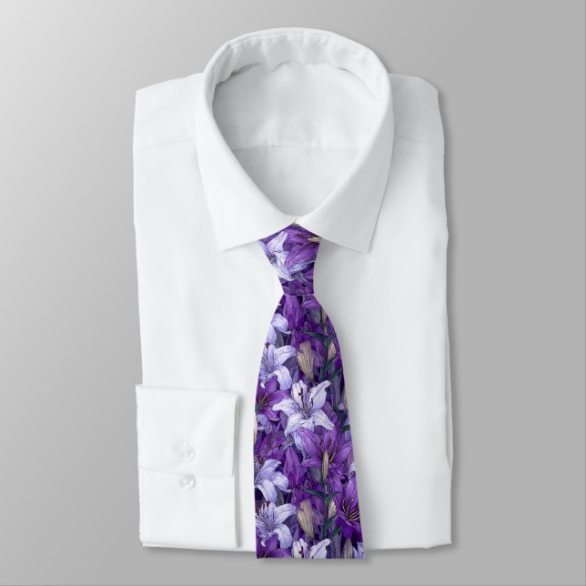 Edgy Graduation Gifts For Him Lilies Floral Krawatte (Gebunden)