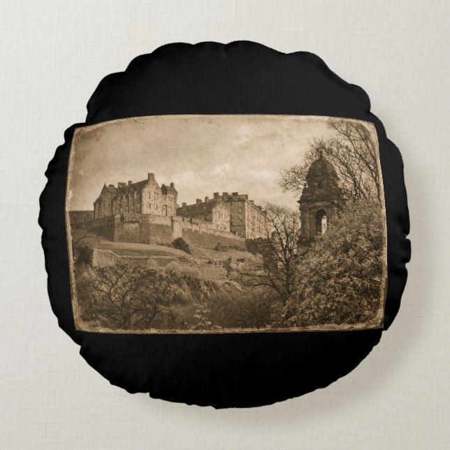 Edinburgh Castle Sepia Photograph Rundes Kissen (Vorderseite)