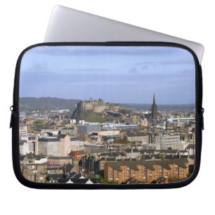 Edinburgh, Schottland. Der Blick auf die zentrale  Laptopschutzhülle