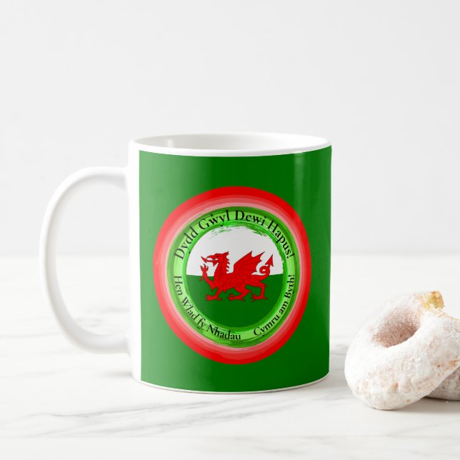 Edit Matching Welsh Dragon St David's Day Kaffeetasse (Mit Donut)