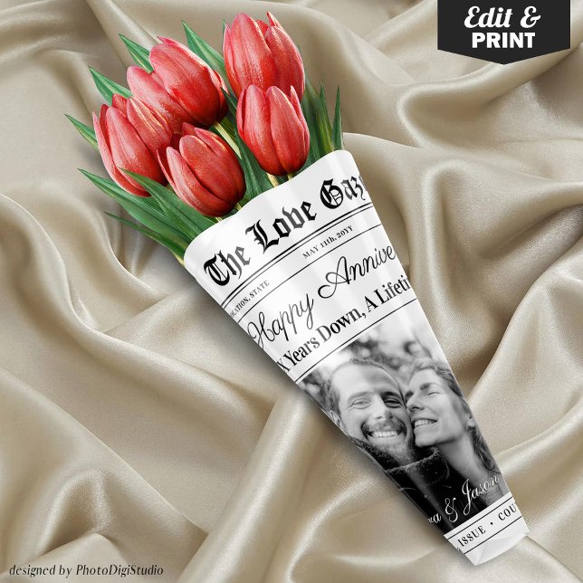 Editable Anniversary Newspaper Blume Bouquet Geschenkpapier Set (Editable Anniversary Newspaper Flower Bouquet Wrapping Paper Sheets)