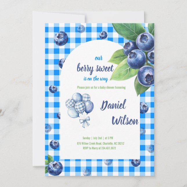 Editable Blue Gingham Charming Berry Green Blätter Einladung (Vorderseite)