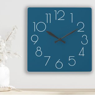Editable Modern Minimalist Navy Blue White Clock Quadratische Wanduhr