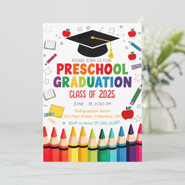 Editable Preschool Abschluss Crayon Themed Einladung (Stehend Vorderseite)