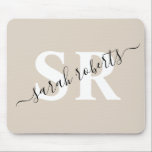 Editierbare berufliche Monogramm-Bezeichnung beige Mousepad<br><div class="desc">Editierbare berufliche Monogramm-Bezeichnung beige</div>