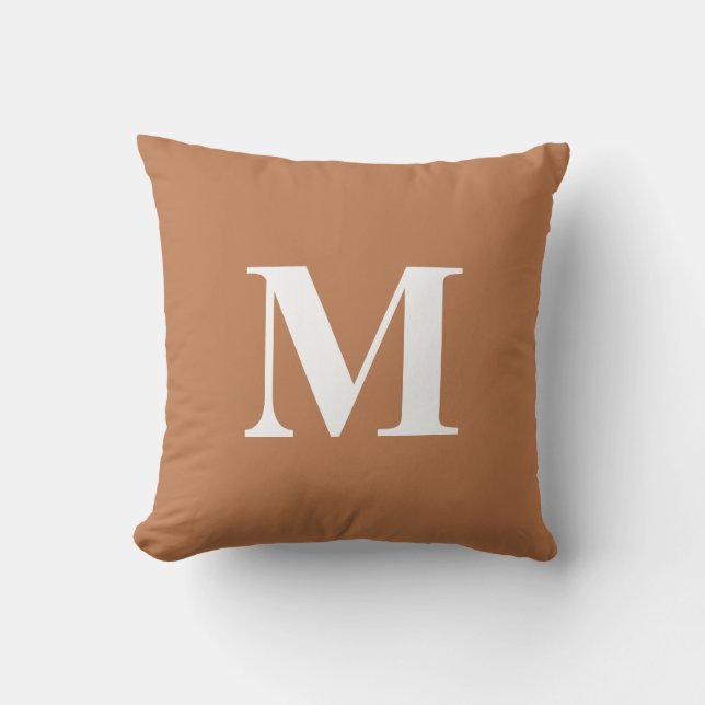 Editierbare Farbrost Orange White Monogram Initial Kissen (Vorderseite)