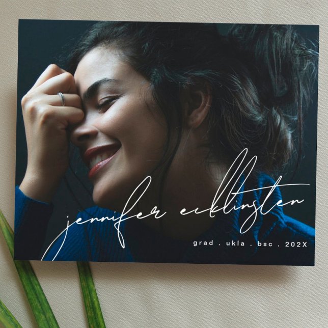 Editierbarer Uni-Abschluss für die Vorlage von Ein (Von Creator hochgeladen)