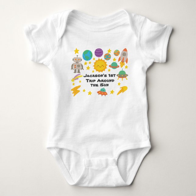 Editierbarer Wachsmalstift-Stil – Reise um die Son Baby Strampler (Vorderseite)
