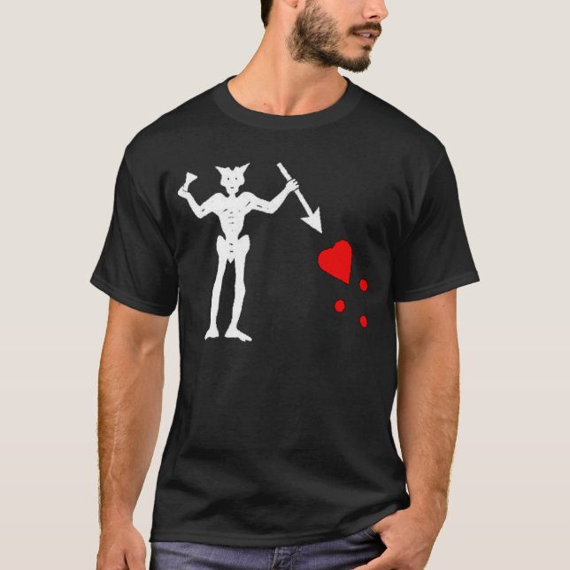 Edward unterrichten (Blackbeard) T-Shirt (Vorderseite)