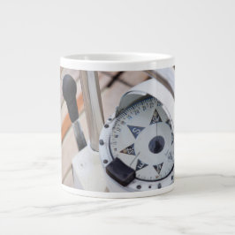 Een kompas om koers uit te zetten voor avontuur. Jumbo-Tasse