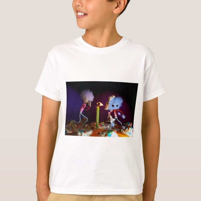 Een wens doen bij het uitblazen van het kaarsje.. T-Shirt (Vorderseite)