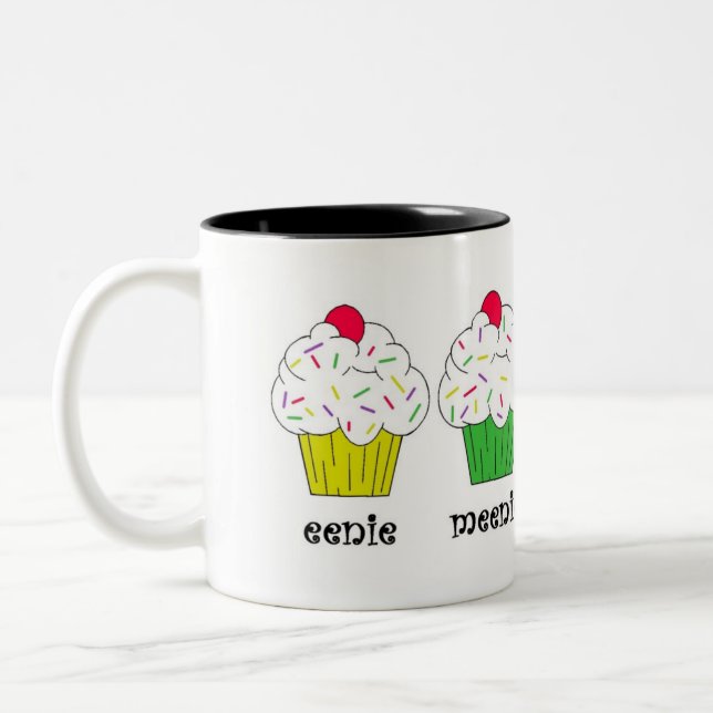Eenie, Meenie, Miney, Moe! Kuchen-Tasse Zweifarbige Tasse (Links)