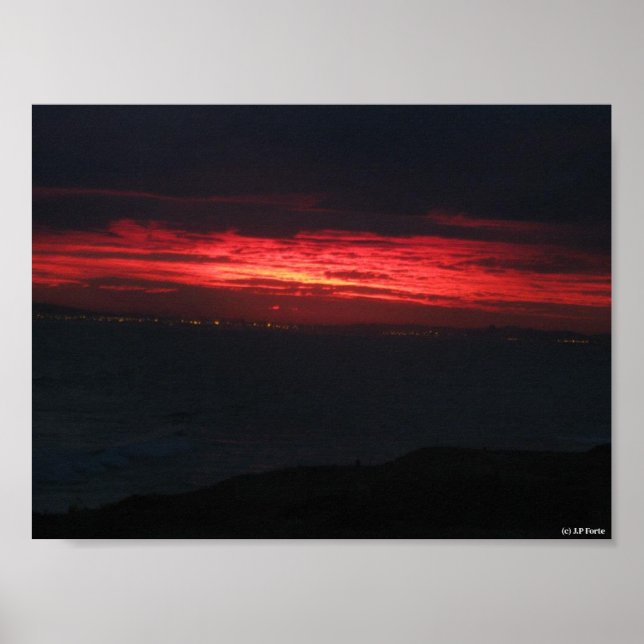 Eerie But Beautiful Sunset Poster (Vorne)