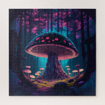 Eerie Magical Giant Toadstol im Wald