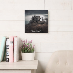 Eerie Seclusion Quadratische Wanduhr