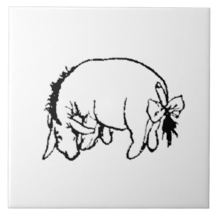 Eeyore untersucht seinen Schwanz Fliese