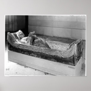 Effigy of Eleanor of Aquitaine Poster