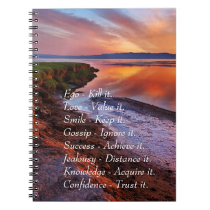 Ego-Tötung behält es Liebewert es Lächeln es Zitat Notizblock