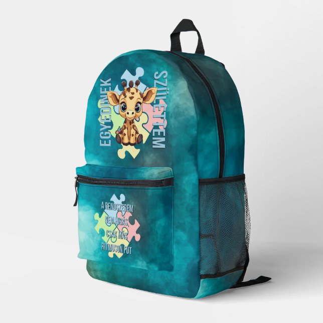 Egyedinek születtem – kedves zsiráfos design bedruckter rucksack (Rückseitige Ecke Rechts)