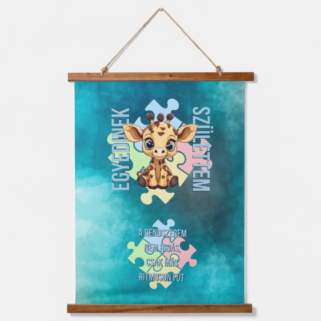 Egyedinek születtem – kedves zsiráfos design wandteppich mit holzrahmen (Vorderseite)