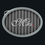 Ehefrau Bride Seiner Frau, die sich neu ernähren m Ovale Gürtelschnalle<br><div class="desc">Ein klassisches Monogramm für Mr. und Mrs. für neu geborene Paare etablierte Mama Papa Freundin oder Freund. Eine perfekte Geschenkidee in letzter Minute. Mr. und Mrs. Husband Ehefrau Seine Seiner Neuheit Weds auf eine maßgeschneiderte Geschenk zu tragen oder zu teilen. Designs, die Sie leicht personalisieren können, stehen in einer Auswahl...</div>