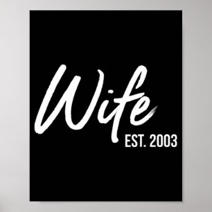 Ehefrau Est 2003 T - Shirt.png Poster