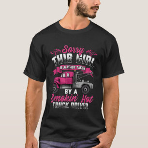 Ehefrau Schlepper Truck Girlfriend Tow Trucker T-Shirt