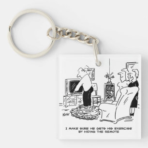 Ehefrau Versteckt die Remote-Kontrolle des Fernseh Schlüsselanhänger