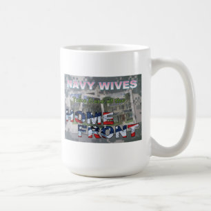 Ehefrauen der Marine kümmern sich um das Haus Tasse