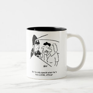 Ehemann der Frau ist ein Trunkenbold am Steuer Zweifarbige Tasse