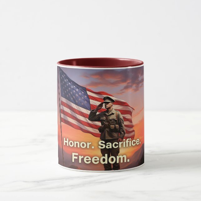 "Ehre. Opfere. Freiheit." US-Soldaten-Flagge Tasse (Zentrum)