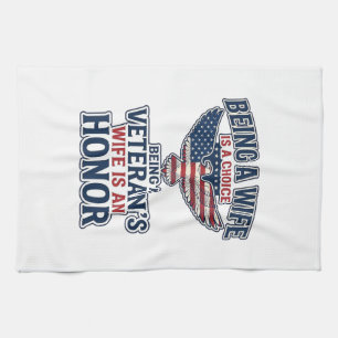 Ehrenvolles patriotisches Adler-Shirt für die Ehef Geschirrtuch