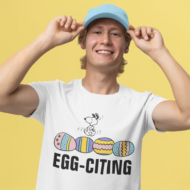 Ei zitierend Snoopy Ostern T-Shirt (Person wearing t-shirt)