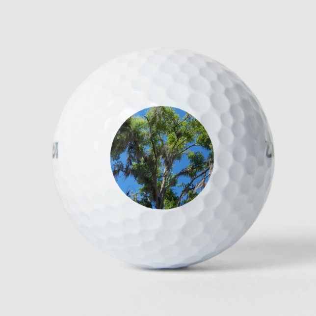 Eichenbaum gegen den blauen Himmel Golfball (Vorderseite)