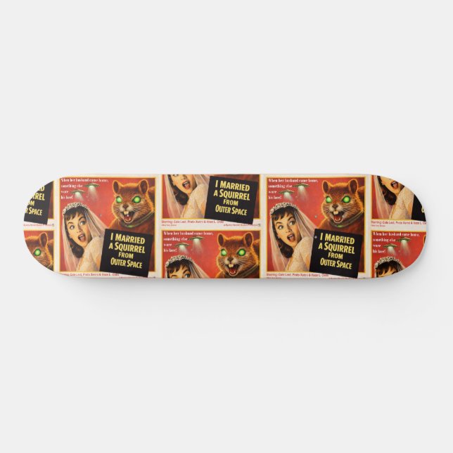 Eichhörnchen aus dem Weltraum Skateboard (Horizontal)