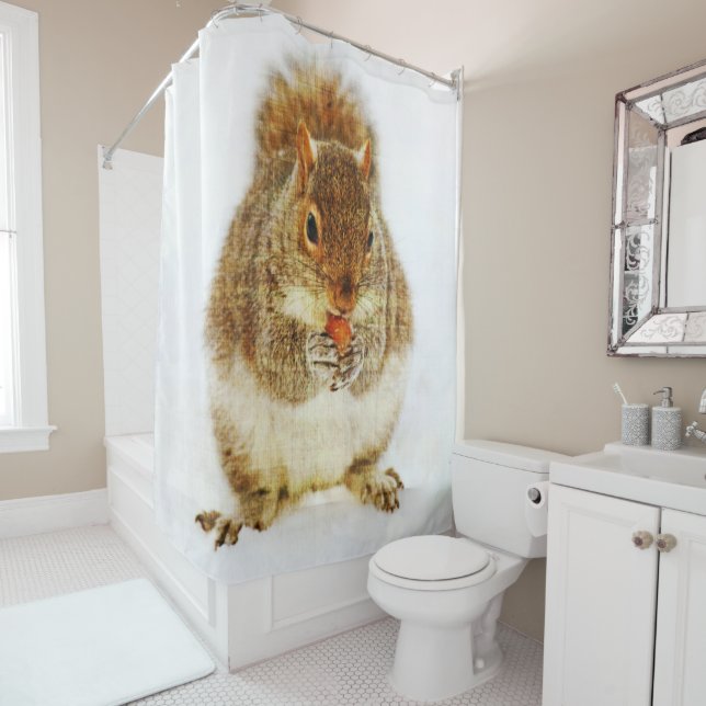 Eichhörnchen, die einen Acorn genießen Duschvorhang (Beispiel)