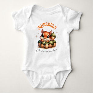 Eichhörnchen haben nur Spaß Baby Strampler