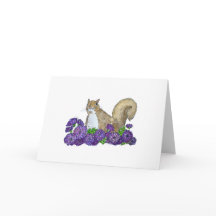 Eichhörnchen in Purple Flowers