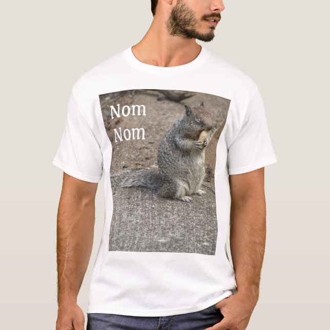 Eichhörnchen mit Erdnuss Nom Nom T-Shirt (Vorderseite)
