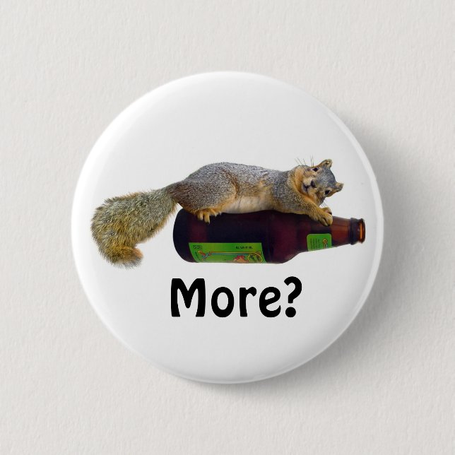 Eichhörnchen mit leerer Bierflasche Button (Vorderseite)