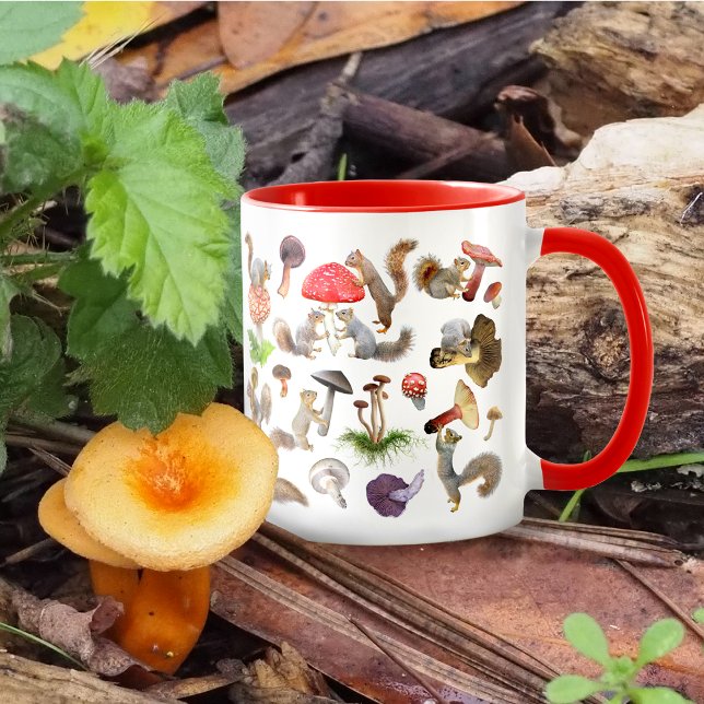 Eichhörnchen mit Mushrooms-Tasse Tasse (Von Creator hochgeladen)