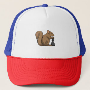 Eichhörnchen mit Schachstück Bishop Truckerkappe