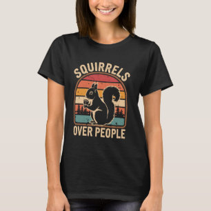 Eichhörnchen über Menschen T-Shirt