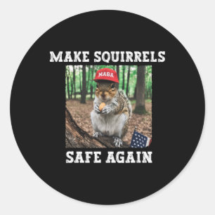 Eichhörnchen wieder sicher machen Funny Squirrels  Runder Aufkleber
