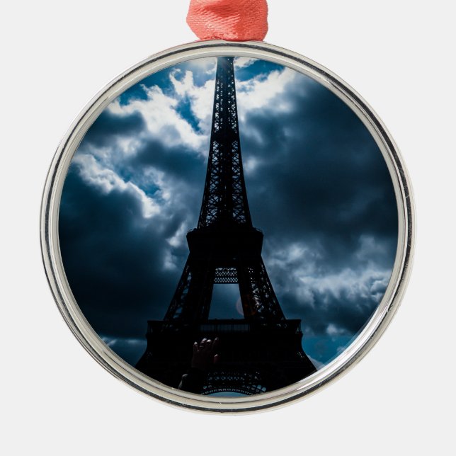Eiffel Tower Blue Night Silbernes Ornament (Vorne)