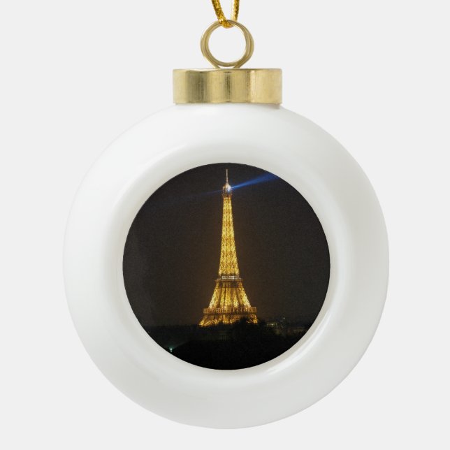 Eiffel Tower Nacht Keramik Kugel-Ornament (Vorderseite)