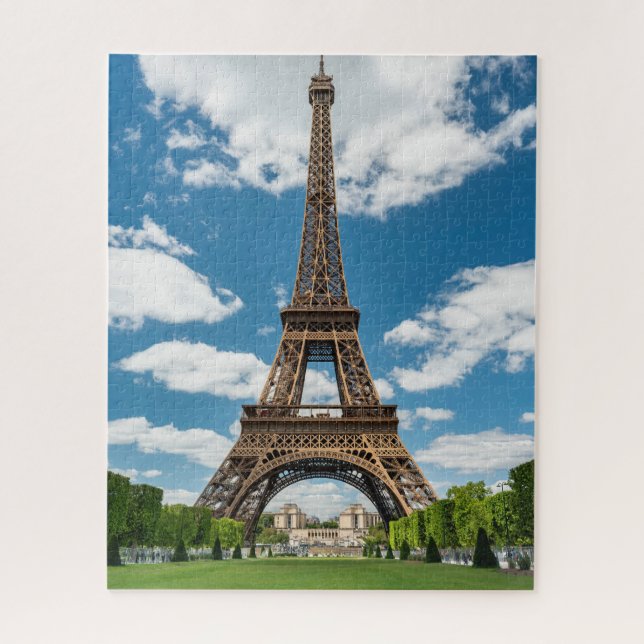 Eiffel Tower View from Champ de Mars Public Park Puzzle (Vertikal)