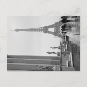 Eiffelturm im Schnee Postkarte