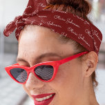 Eigene Signatur Skriptmuster Weiß auf Burgundy Halstuch<br><div class="desc">Benutzerdefinierter Text für Skriptmuster Weißer Text auf Burgundy Red Bandana. Mit dieser personalisierten Bandana präsentieren Sie Ihren Stil mit einem eleganten, weißen Schriftzeichen-Design vor Burgund-Hintergrund. Dieses vielseitige Accessoire verleiht Ihrem Outfit eine persönliche Touch, die sich perfekt für lässige Kleidung, Geschenke oder besondere Anlässe eignet. Das nahtlose Muster sorgt dafür, dass...</div>