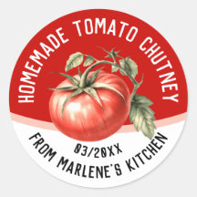 Eigene Tomatenküppel mit roten Tomaten